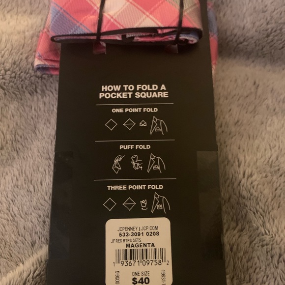 NWT JF Ferrar Pretied Bow Tie and Pocket Square - Picture 6 of 13